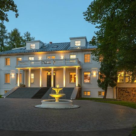 The Manor Sports & Spa Tõrve Екстериор снимка