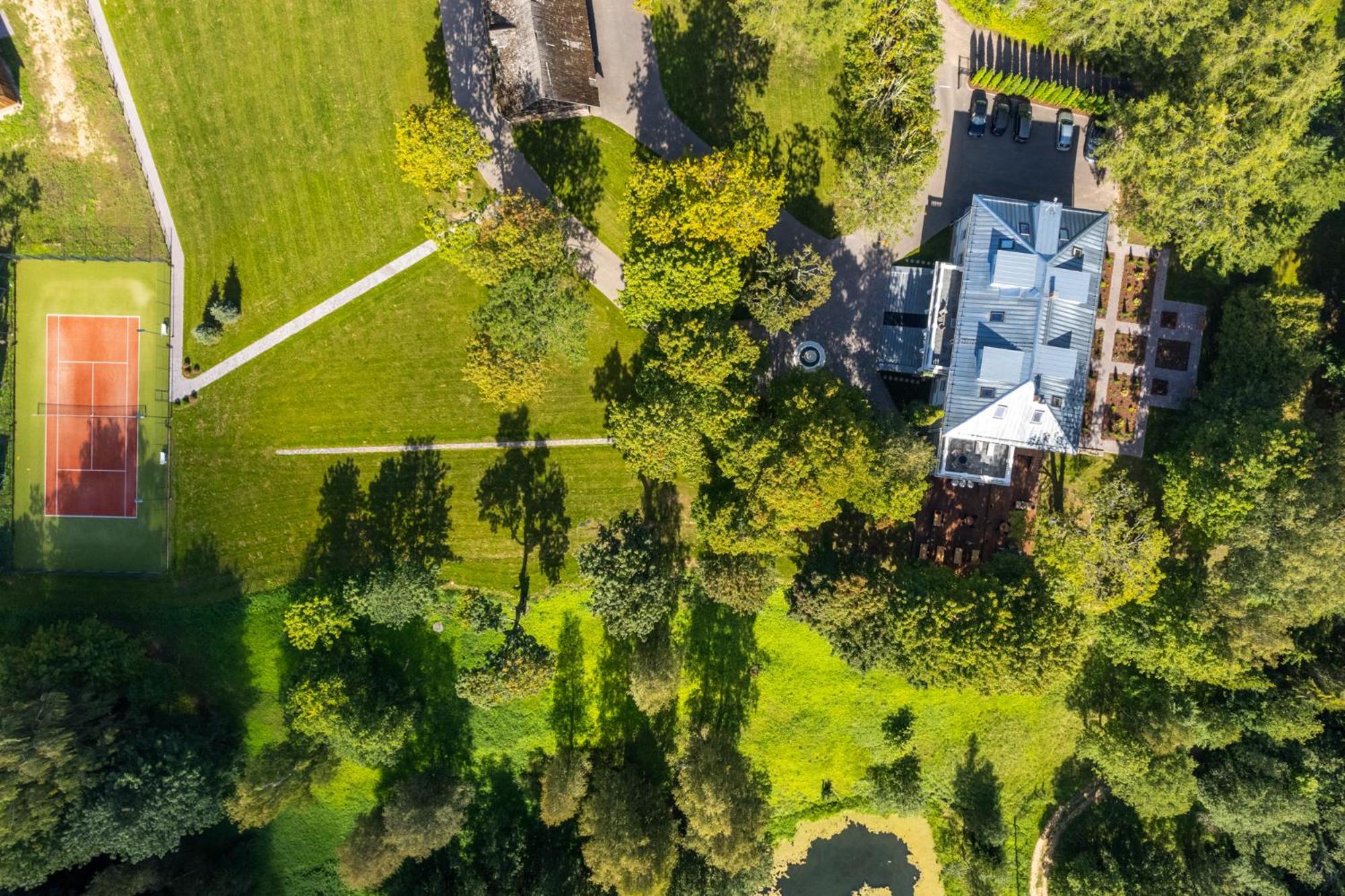 The Manor Sports & Spa Tõrve Екстериор снимка