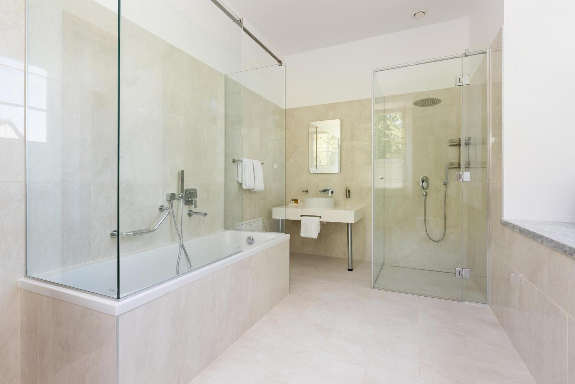 The Manor Sports & Spa Tõrve Екстериор снимка