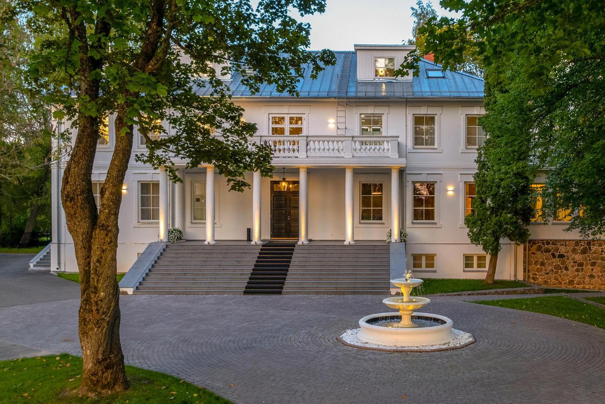 The Manor Sports & Spa Tõrve Екстериор снимка