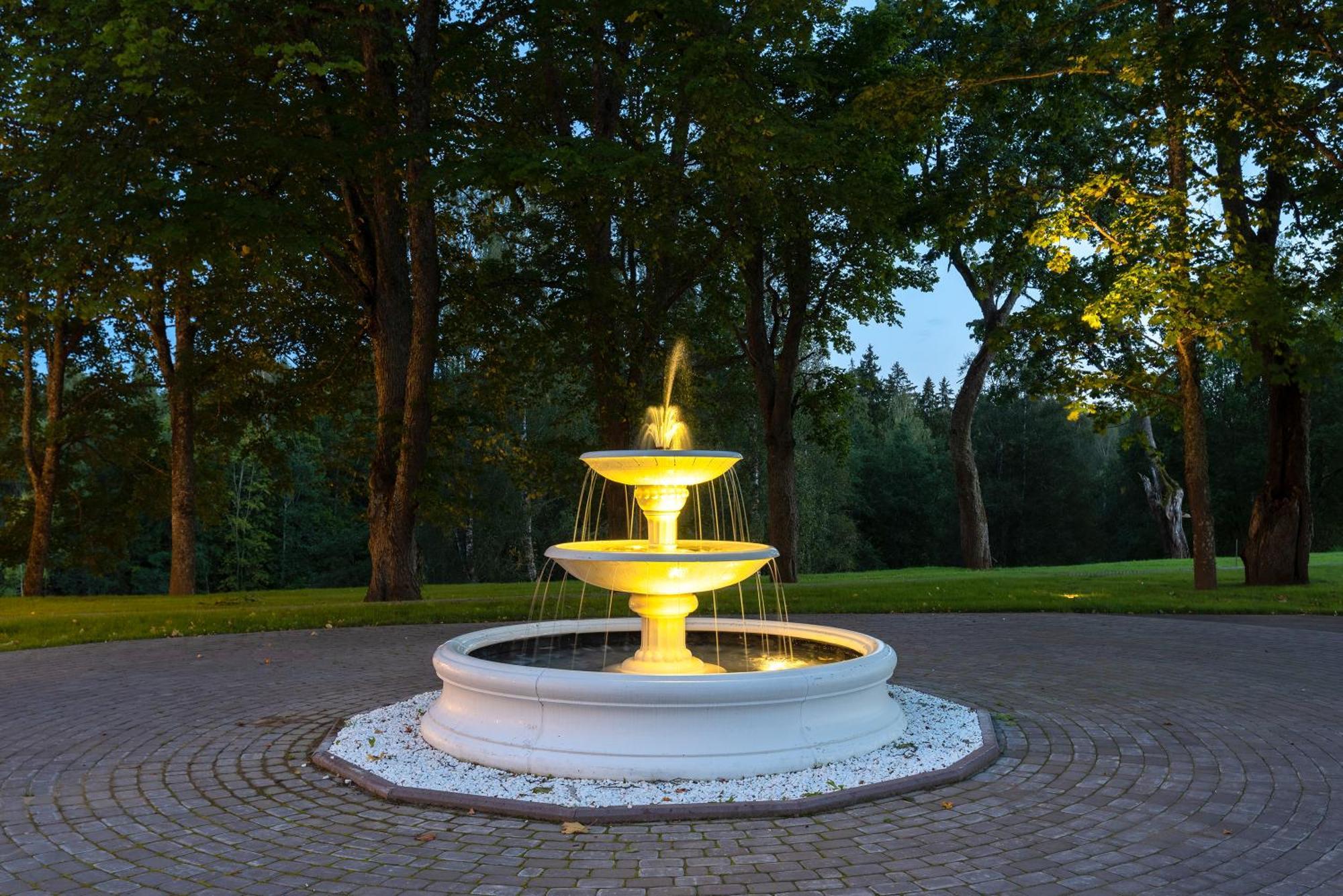 The Manor Sports & Spa Tõrve Екстериор снимка