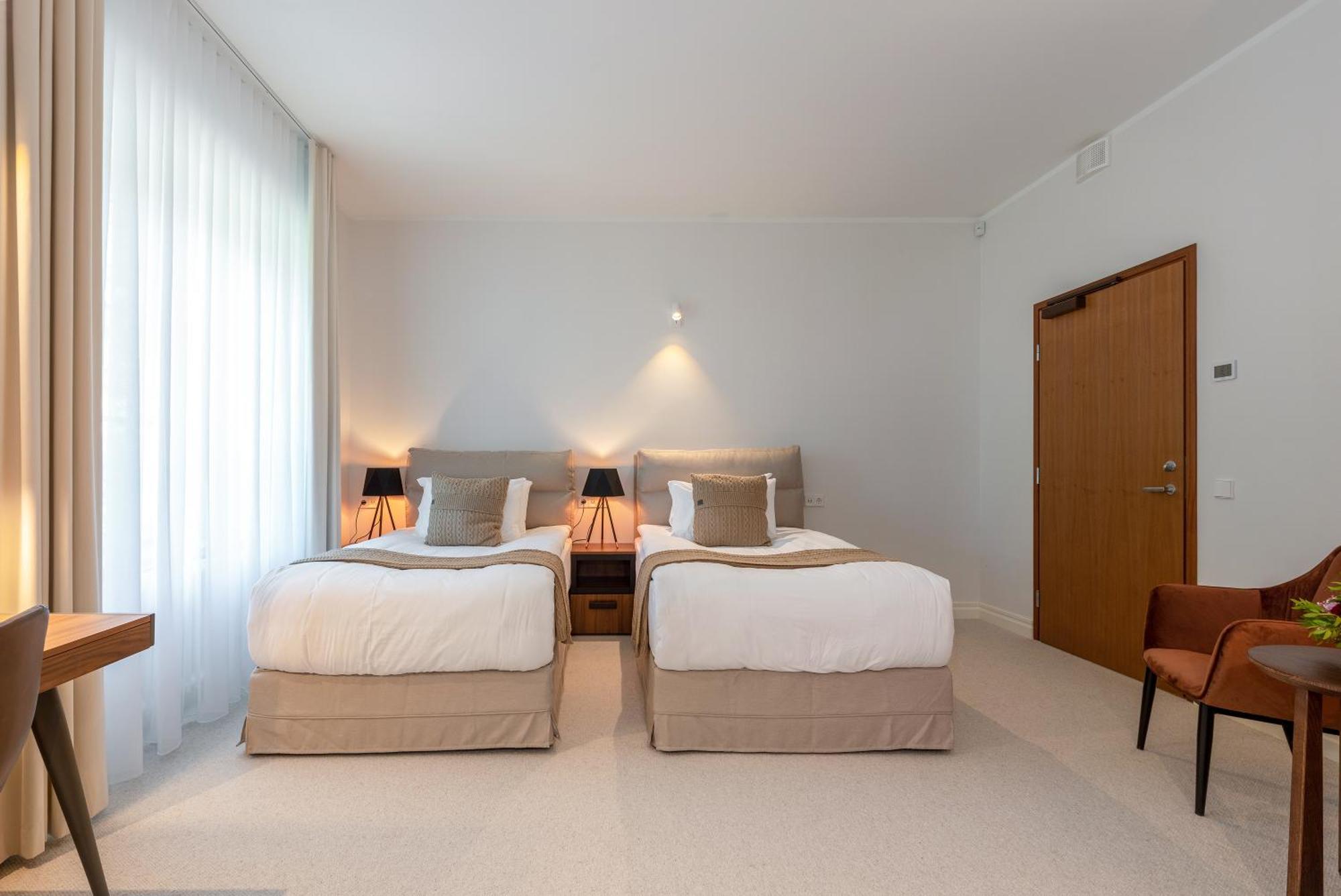 The Manor Sports & Spa Tõrve Екстериор снимка