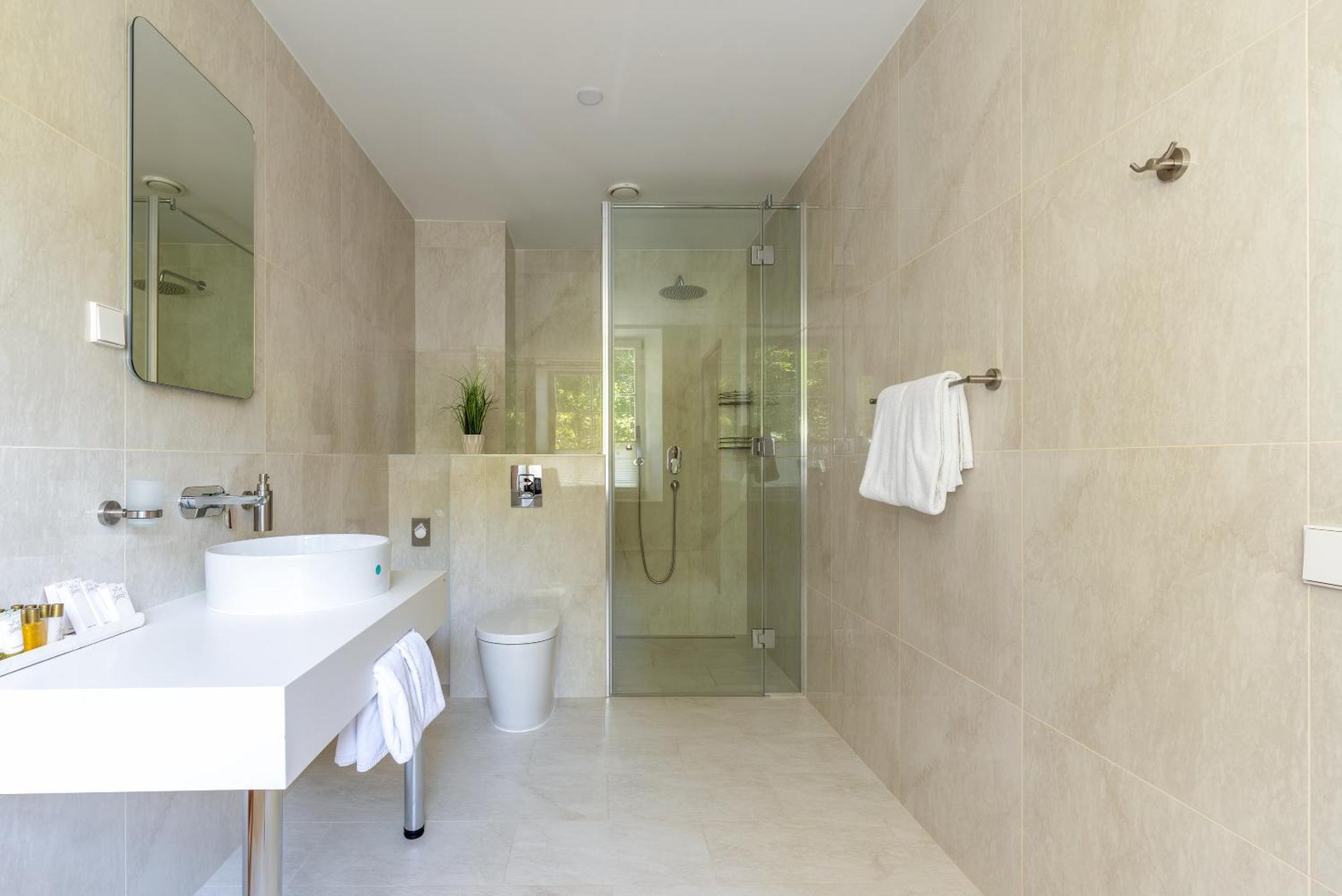 The Manor Sports & Spa Tõrve Екстериор снимка