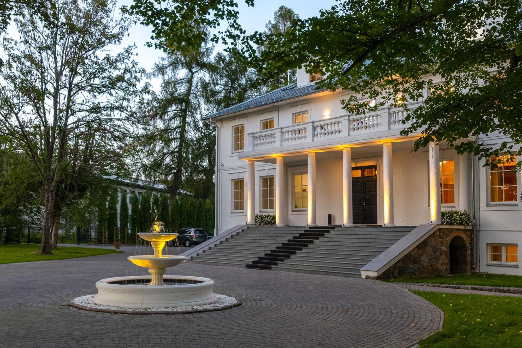 The Manor Sports & Spa Tõrve Екстериор снимка