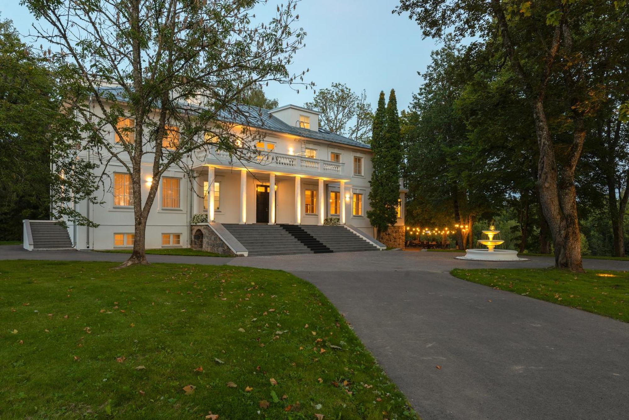 The Manor Sports & Spa Tõrve Екстериор снимка